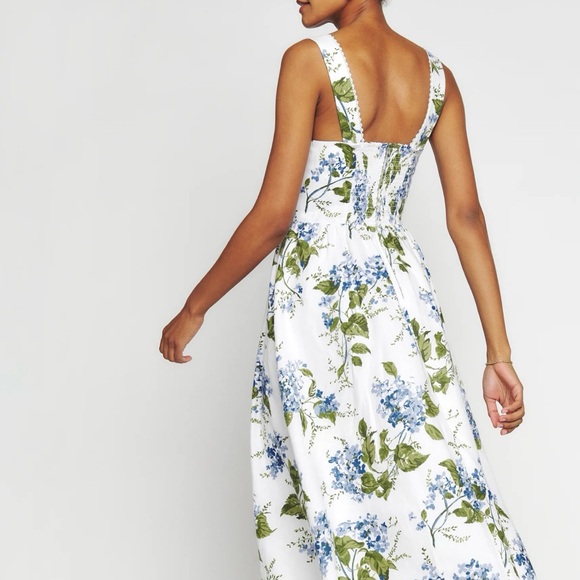 Reformation’s infamous tagliatelle linen dress in Riviera - Picture 3 of 6